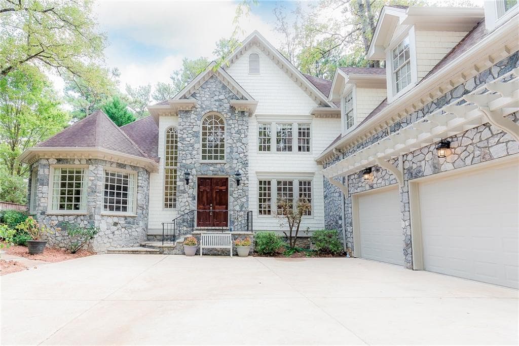 6 bedroom, 5,987 sq ft single family residence sold at 50 Tuxedo Terrace, Atlanta, GA 30342
