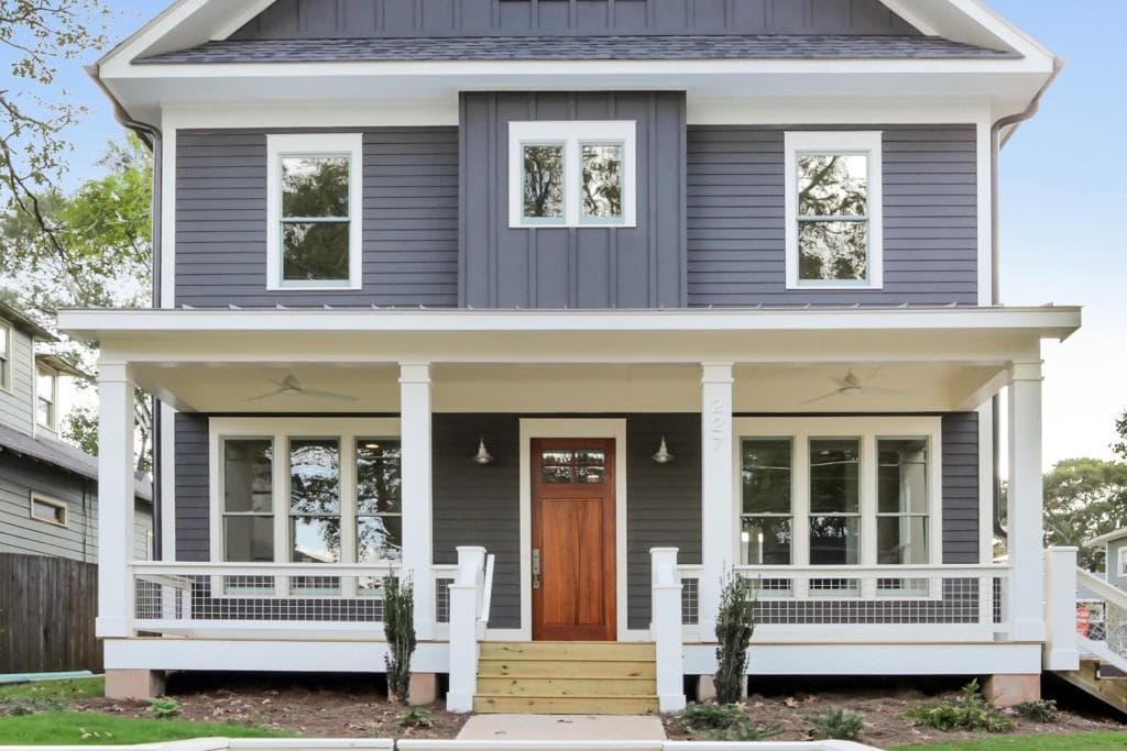 4 bedroom, 2,518 sq ft single family residence sold at 211 La France Walk, Atlanta, GA 30307