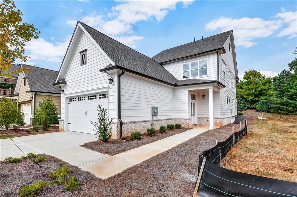 5 bedroom, 2,806 sq ft single family residence sold at 3235 Kennewick Road, Milton, GA 30004