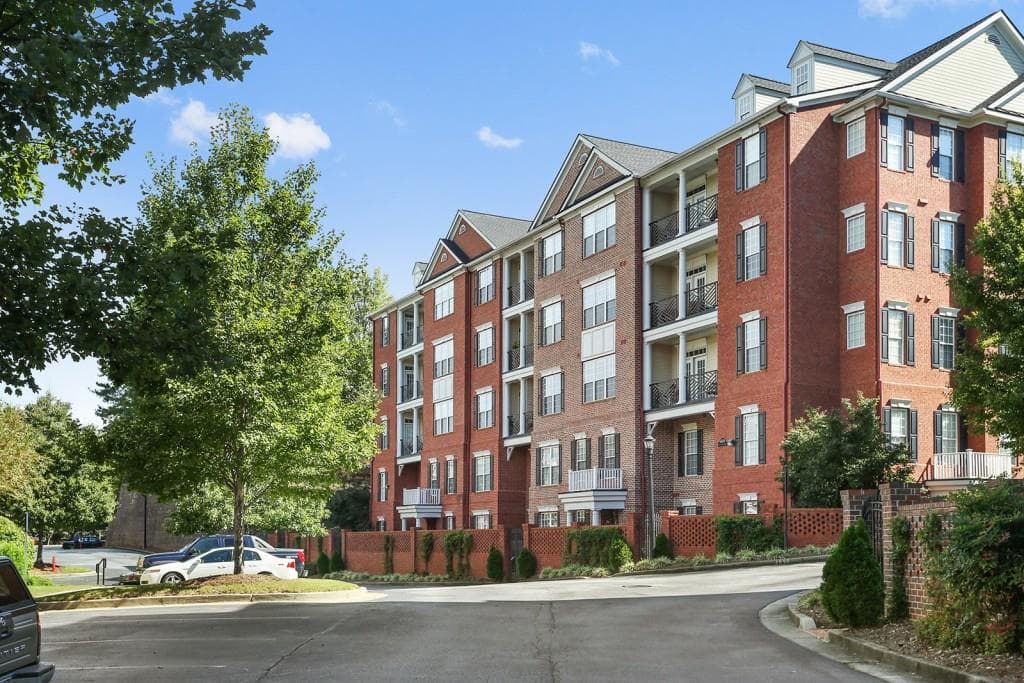 1 bedroom, 1,219 sq ft condominium sold at 4850 Ivy Ridge Drive 402, Atlanta, GA 30339