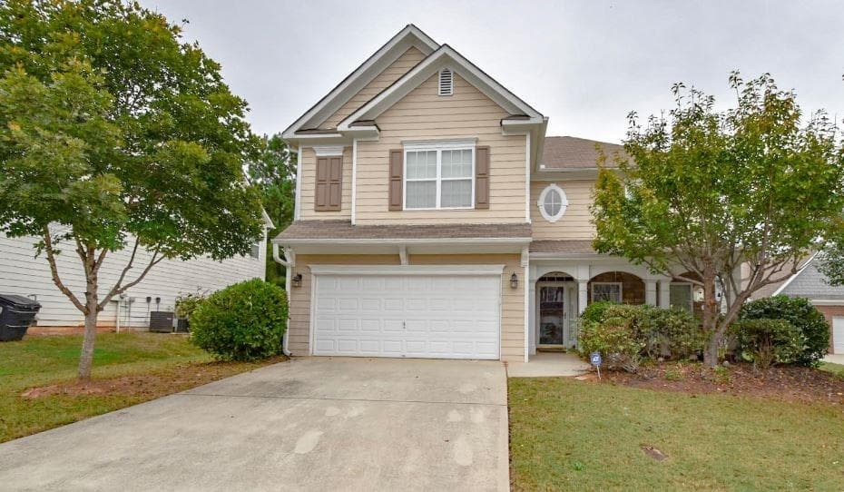 4 bedroom, 2,482 sq ft single family residence sold at 6387 Stoneview Lane, Atlanta, GA 30331