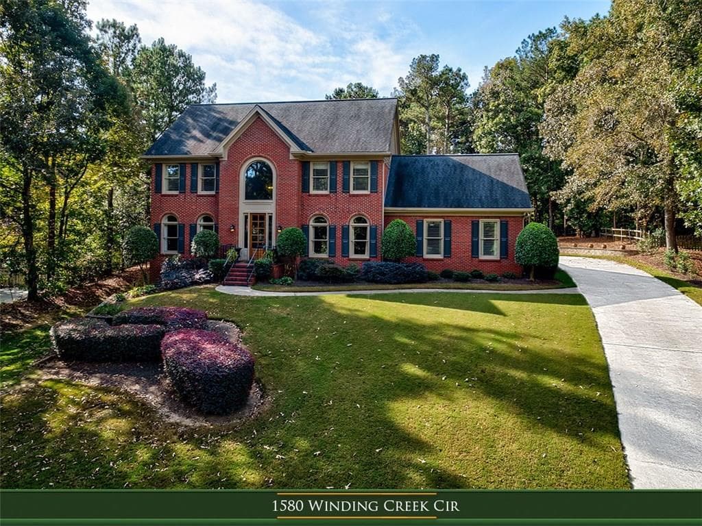 4 bedroom, 4,801 sq ft single family residence sold at 1580 Winding Creek Circle, Snellville, GA 30078