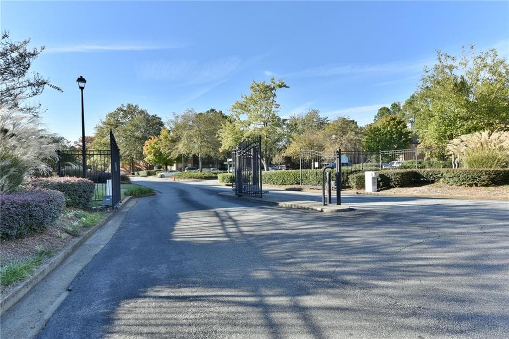 620 Bedfort Drive, Duluth, GA 30096 — most recent listing photo