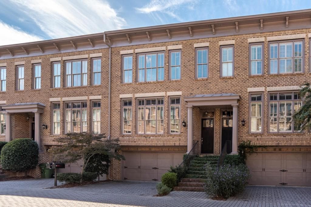 816 Highland Green Way, Atlanta, GA 30306 — most recent listing photo