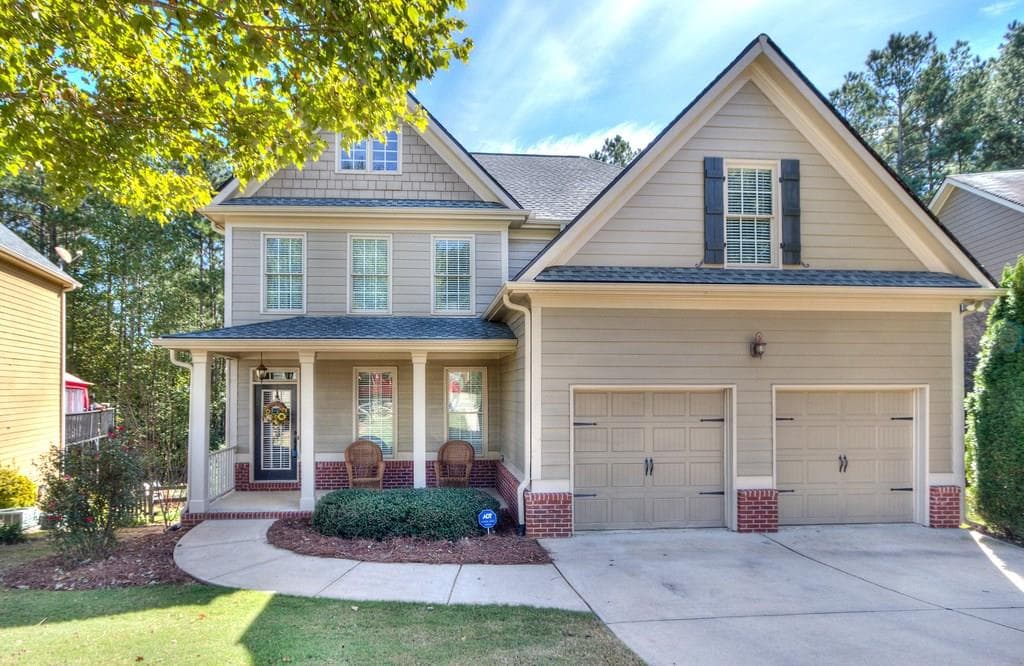 4 bedroom, 3,000 sq ft single family residence sold at 230 Treadstone Lane, Dallas, GA 30132