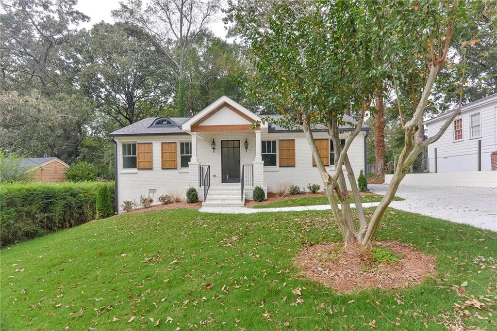3 bedroom, 1,725 sq ft single family residence sold at 2754 Sanford Road, Smyrna, GA 30080