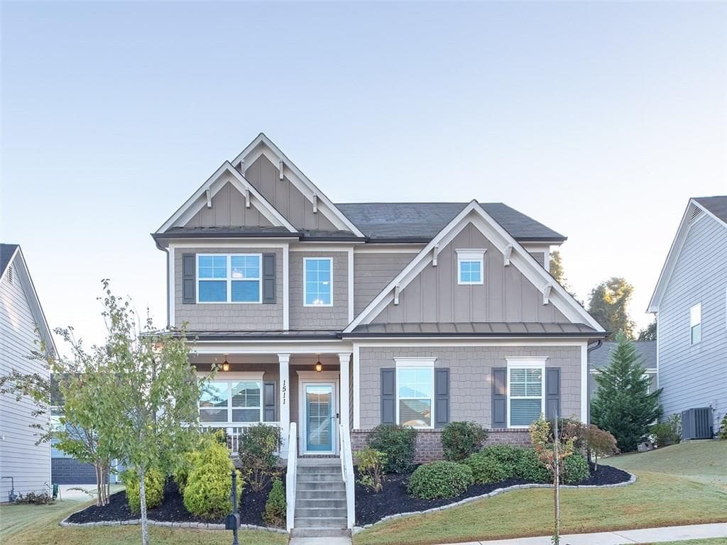 4 bedroom, 2,565 sq ft single family residence sold at 1511 Bungalow Lane, Atlanta, GA 30318