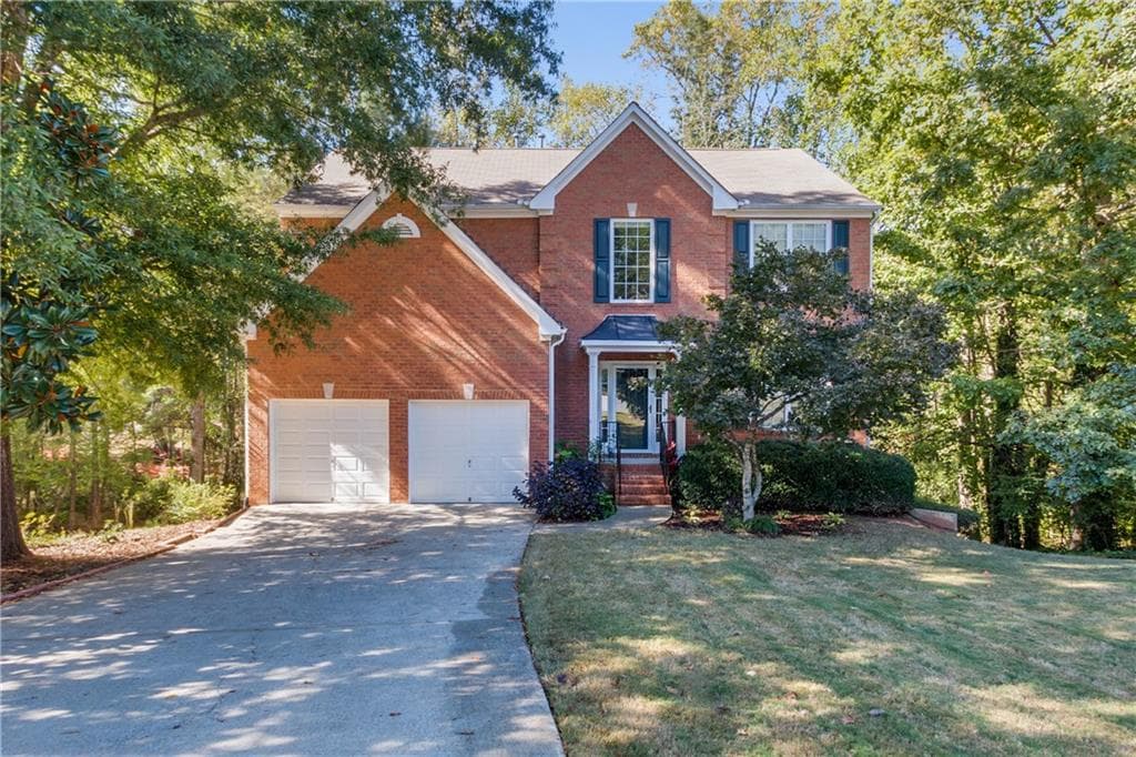 4 bedroom, 3,228 sq ft single family residence sold at 2735 Two Rock Court, Alpharetta, GA 30004