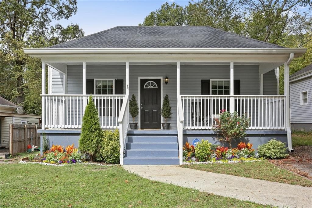 2 bedroom, 1,004 sq ft single family residence sold at 2651 Forrest Avenue, Atlanta, GA 30318