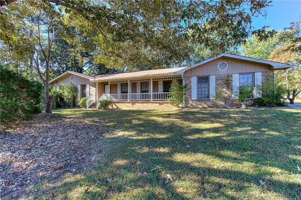 5762 Fairfield Place, Stone Mountain, GA 30087 — most recent listing photo