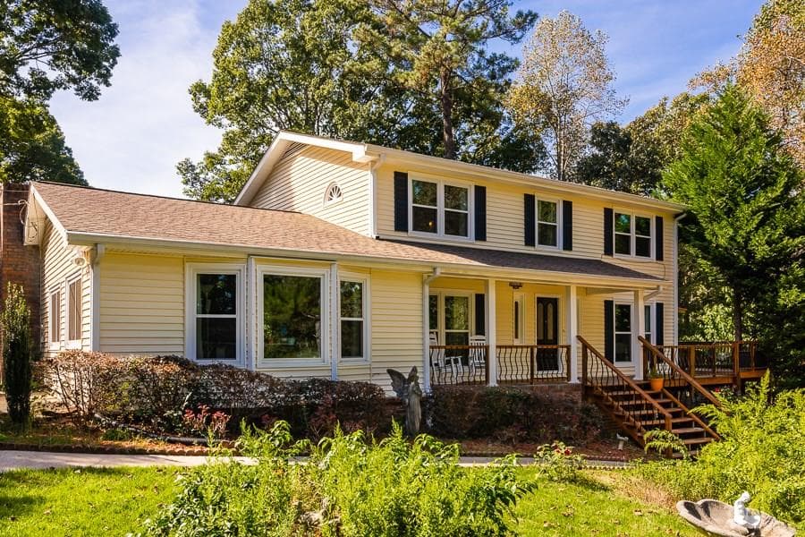 4 bedroom, 2,776 sq ft single family residence sold at 1647 Grandeus Lane, Stone Mountain, GA 30087
