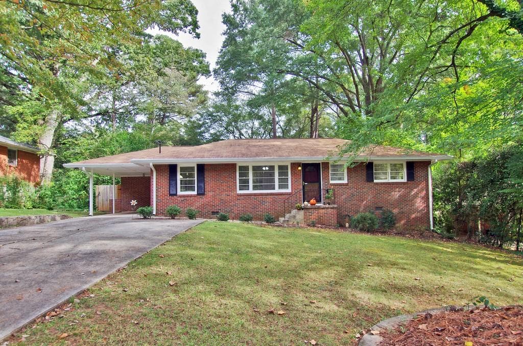 3 bedroom, 1,150 sq ft single family residence sold at 1041 Homewood Court, Decatur, GA 30033