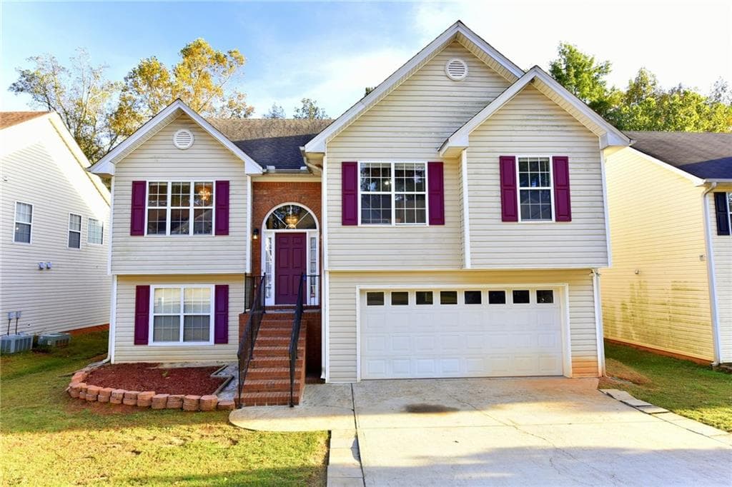 385 TAMBEC Trace, Lilburn, GA 30047 — most recent listing photo