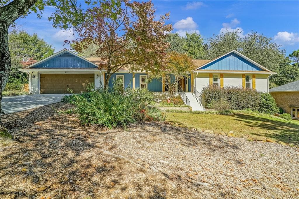 4 bedroom, 2,192 sq ft single family residence sold at 470 Hembree Road, Roswell, GA 30076