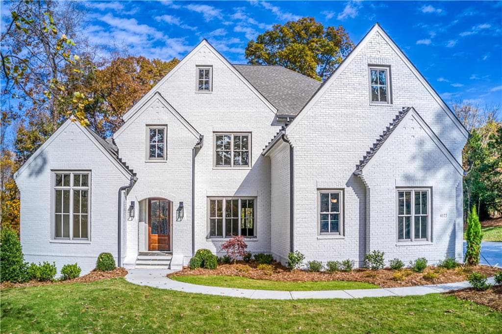 5 bedroom, 5,306 sq ft single family residence sold at 4177 Wieuca Road, Atlanta, GA 30342