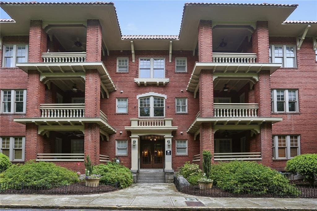 1 bedroom, 752 sq ft condominium sold at 266 11th Street 304, Atlanta, GA 30309