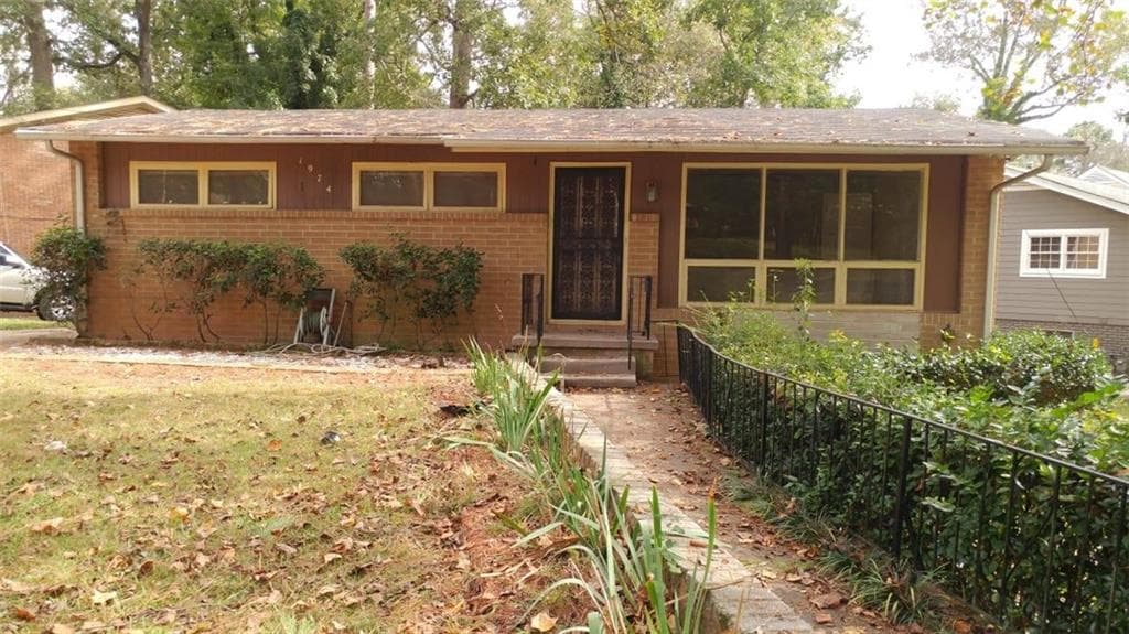 1974 Rogers Avenue, Atlanta, GA 30310 — most recent listing photo