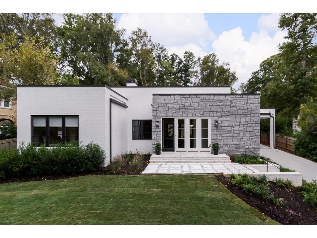 4 bedroom, 4,315 sq ft single family residence sold at 1975 Ponce De Leon Avenue, Atlanta, GA 30307