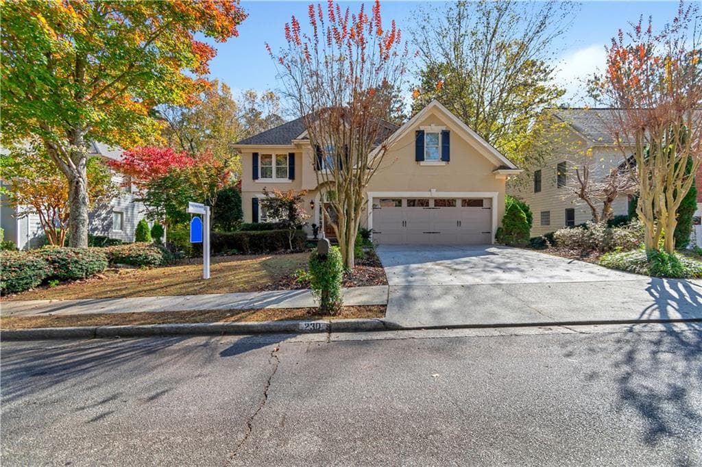 3 bedroom, 2,651 sq ft single family residence sold at 230 Graystone Way, Alpharetta, GA 30005