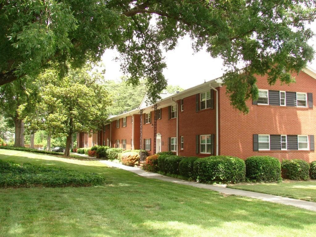 2 bedroom, 1,200 sq ft condominium sold at 3660 Peachtree Road J2, Atlanta, GA 30319 — photo 1 of 1