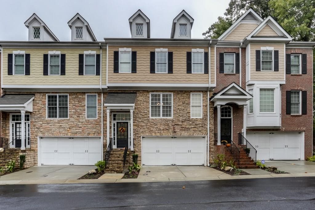 3 bedroom, 2,080 sq ft townhouse sold at 1270 Brickton Drive, Atlanta, GA 30318
