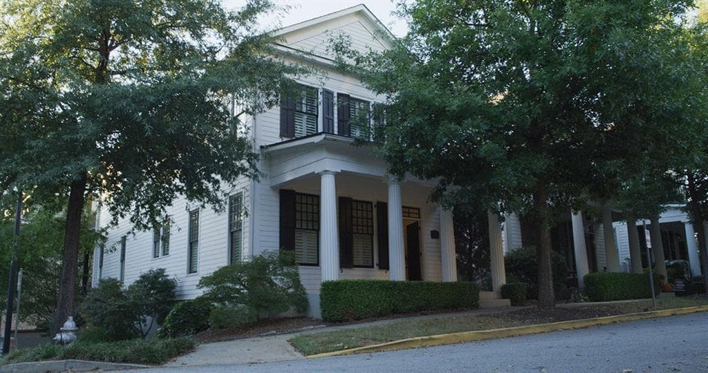 4 bedroom, 2,000 sq ft single family residence sold at 467 SE Hamilton Street, Atlanta, GA 30316