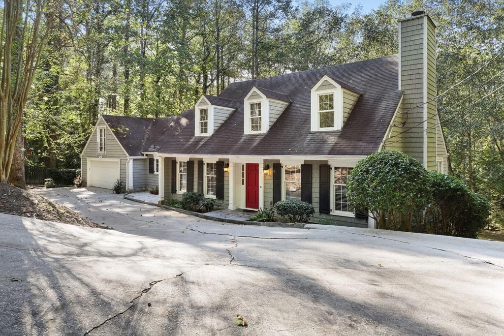 4 bedroom, 2,681 sq ft single family residence sold at 1183 Dawn View Lane, Atlanta, GA 30327