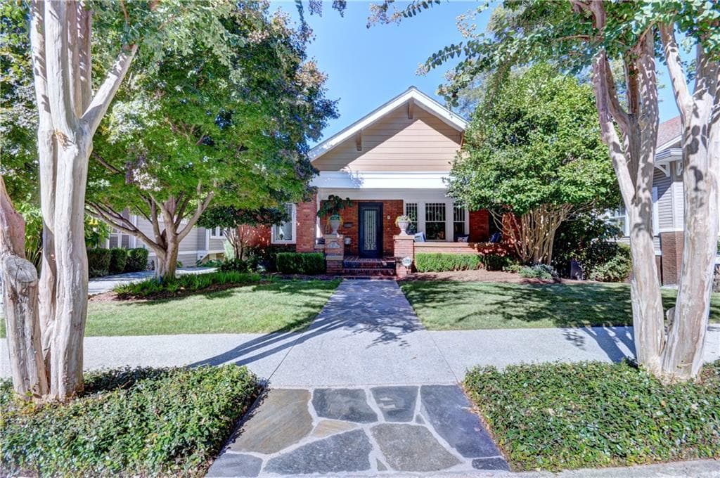 3 bedroom, 2,722 sq ft single family residence sold at 932 Virginia Circle, Atlanta, GA 30306