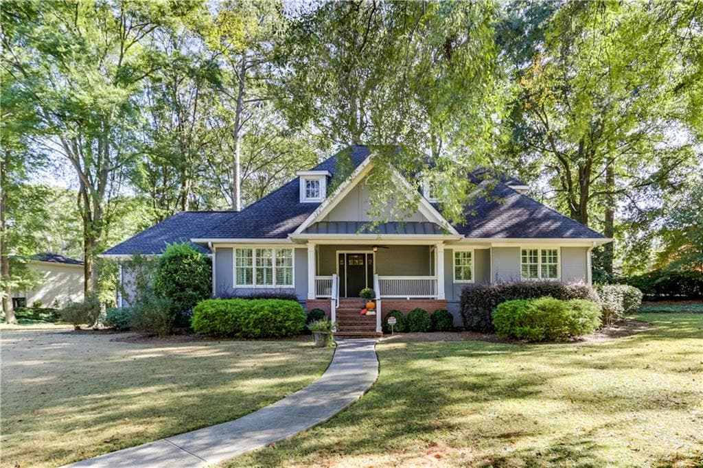 4 bedroom, 4,323 sq ft single family residence sold at 915 Dean Drive, Atlanta, GA 30318