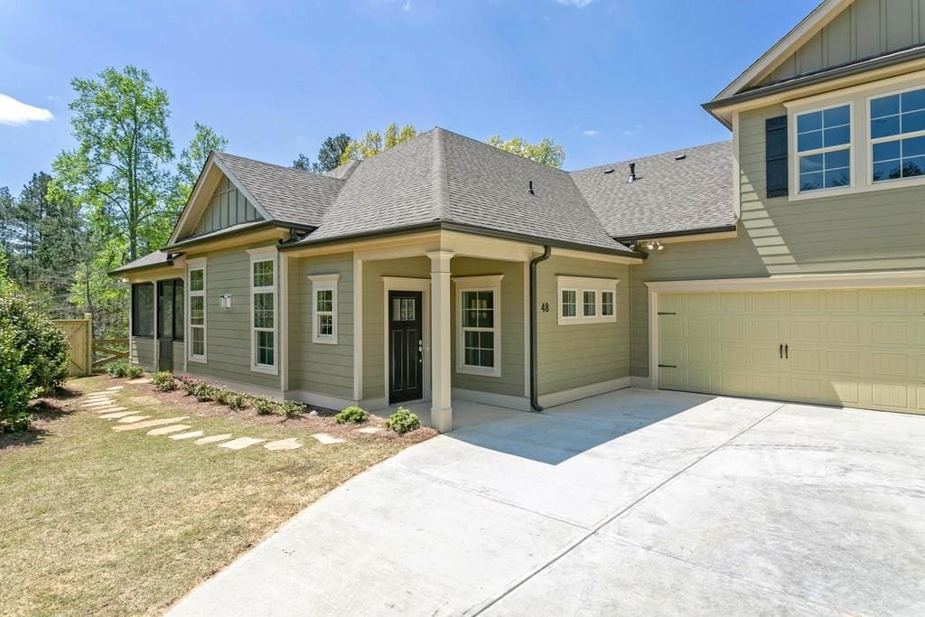 3 bedroom, 2,200 sq ft townhouse sold at 85 Cedarcrest Village Lane, Acworth, GA 30101