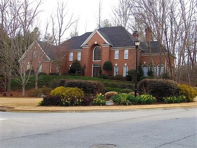4 bedroom, 5,050 sq ft single family residence sold at 9075 Barkston Drive, Alpharetta, GA 30022