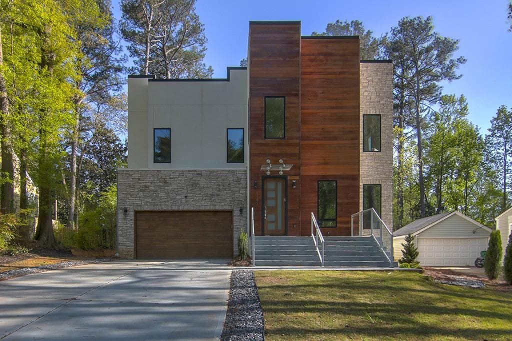 5 bedroom, 4,528 sq ft single family residence sold at 1191 Kingsley Circle, Atlanta, GA 30324