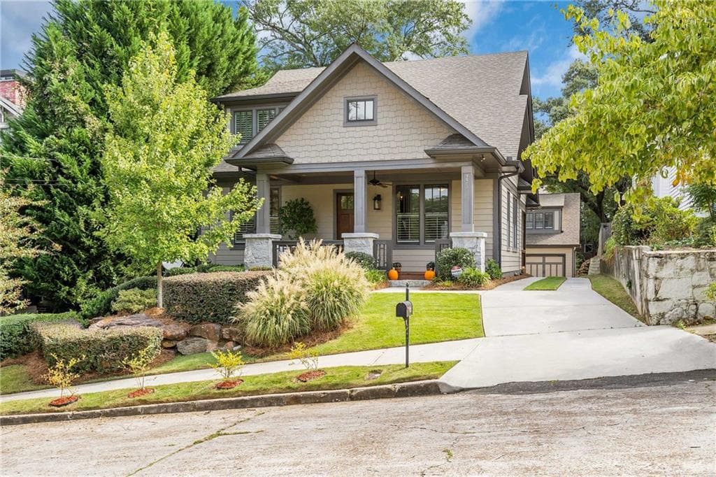 5 bedroom, 3,000 sq ft single family residence sold at 273 Mathews Avenue, Atlanta, GA 30307