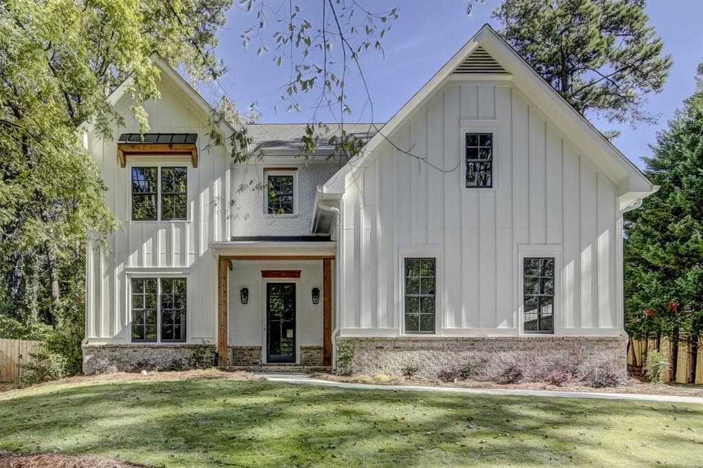 3212 Parkridge Crescent, Chamblee, GA 30341 — most recent listing photo
