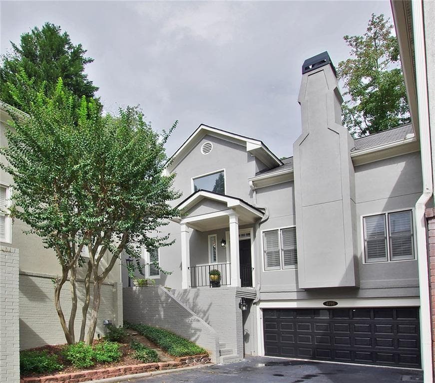 3 bedroom, 2,574 sq ft townhouse sold at 4196 Roswell Road, Atlanta, GA 30342