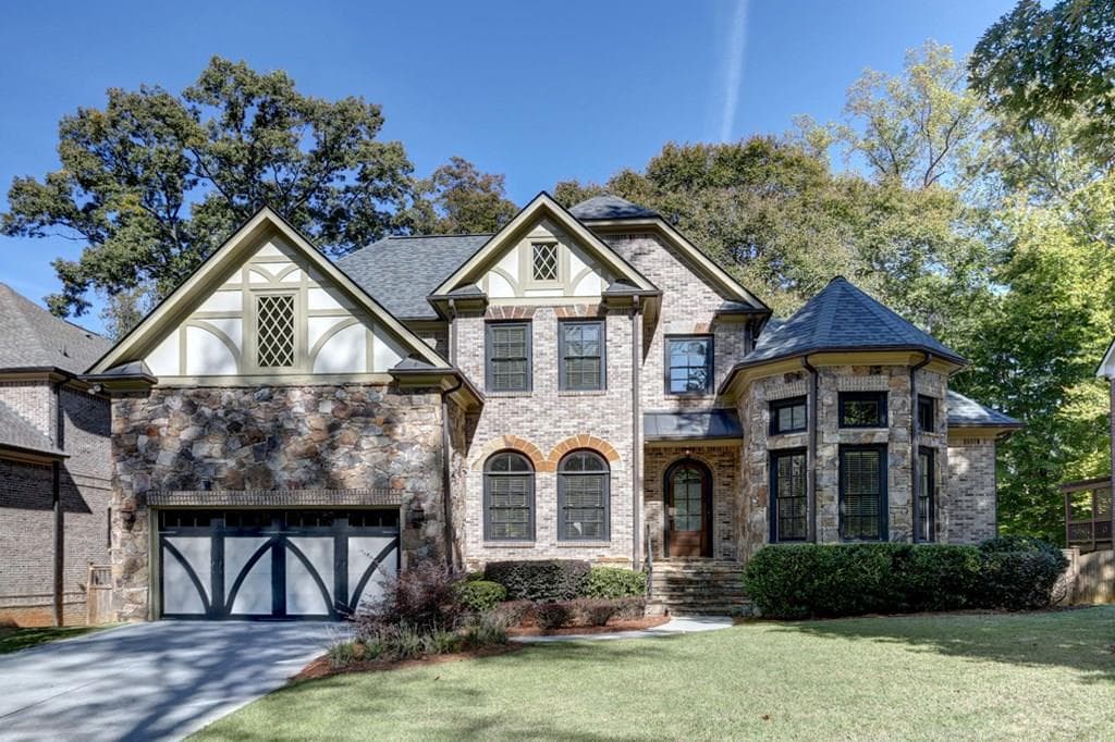 5 bedroom, 4,814 sq ft single family residence sold at 1902 Wyndale Court, Brookhaven, GA 30341