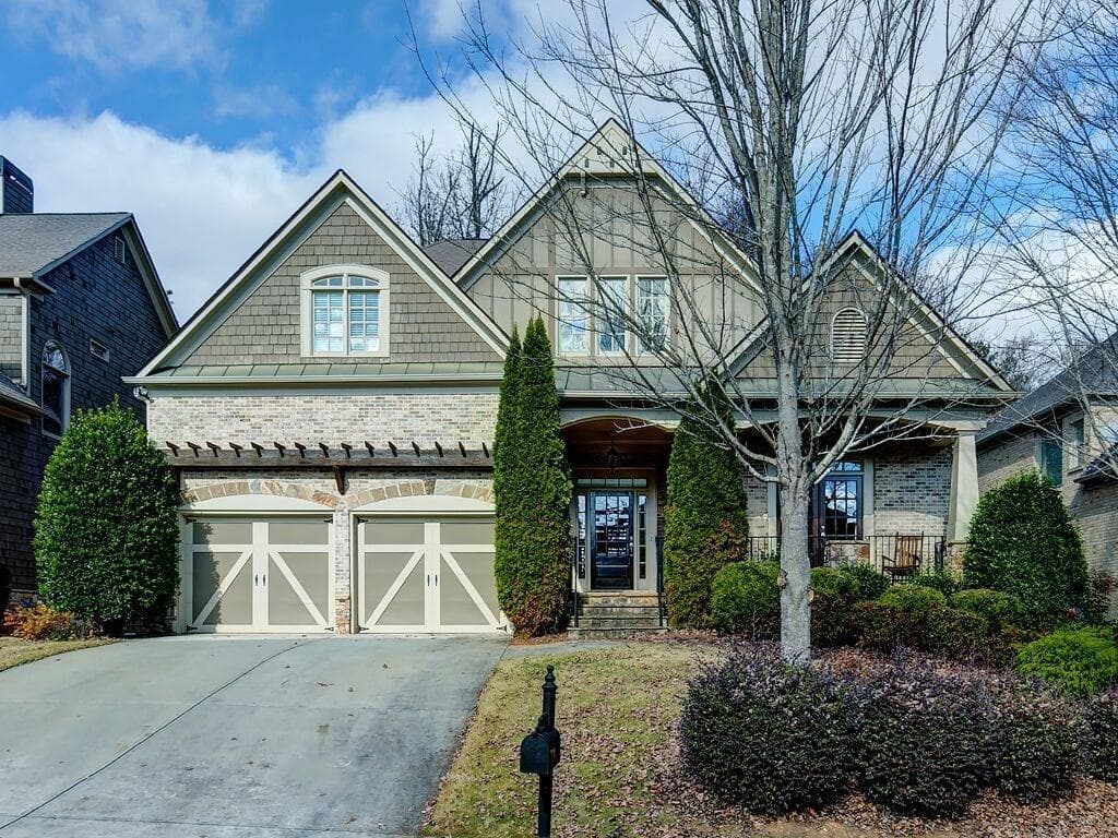 5 bedroom, 4,306 sq ft single family residence sold at 4141 Barnes Meadow Road, Smyrna, GA 30082