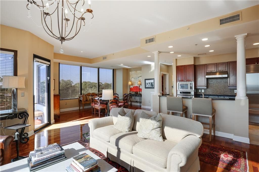 2828 Peachtree Road 901, Atlanta, GA 30305 — most recent listing photo