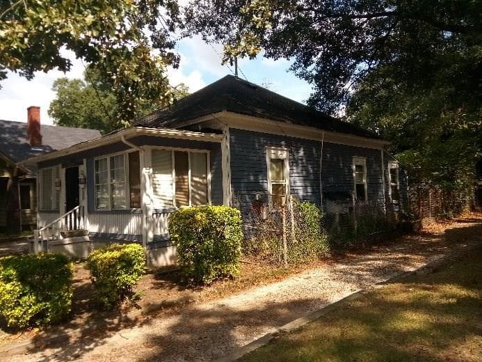 2 bedroom, 930 sq ft single family residence sold at 810 Joseph E Lowery Boulevard, Atlanta, GA 30310
