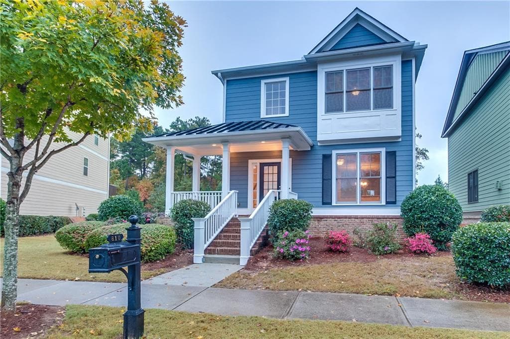 4 bedroom, 2,121 sq ft single family residence sold at 810 Village Field Court, Suwanee, GA 30024