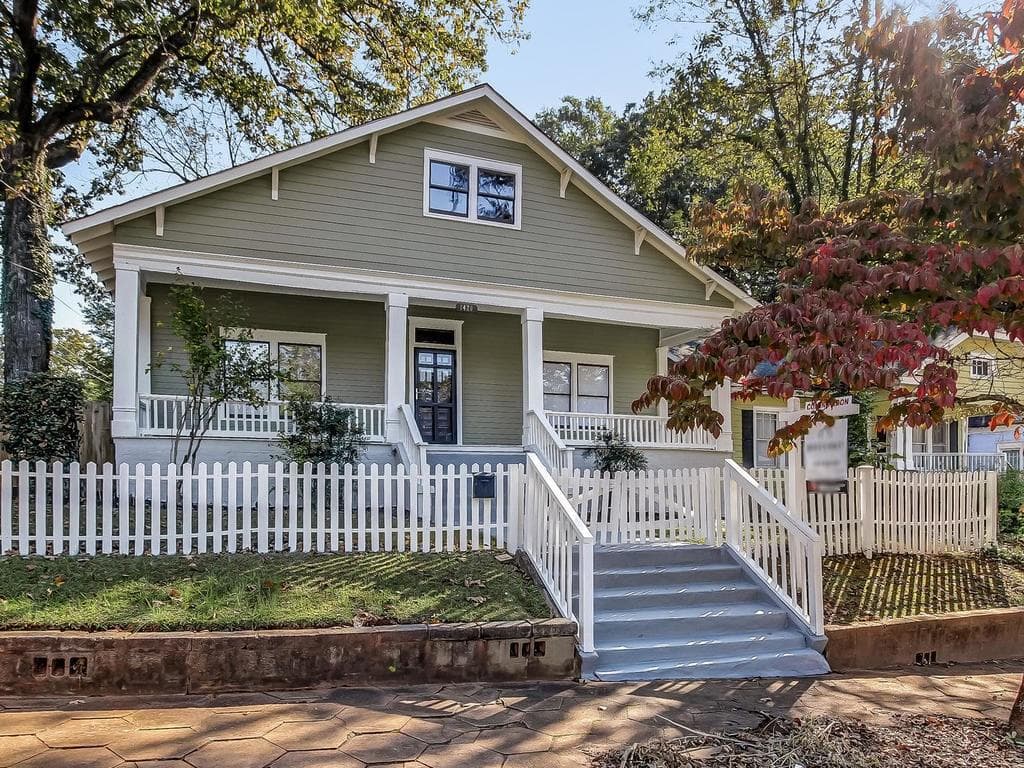 4 bedroom, 2,080 sq ft single family residence sold at 1420 Belmont Avenue, Atlanta, GA 30310