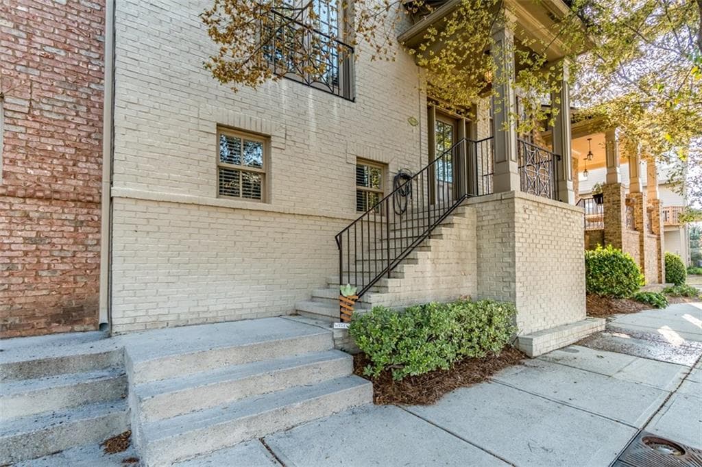 3 bedroom, 2,224 sq ft townhouse sold at 3658 Chicago Street, Suwanee, GA 30024