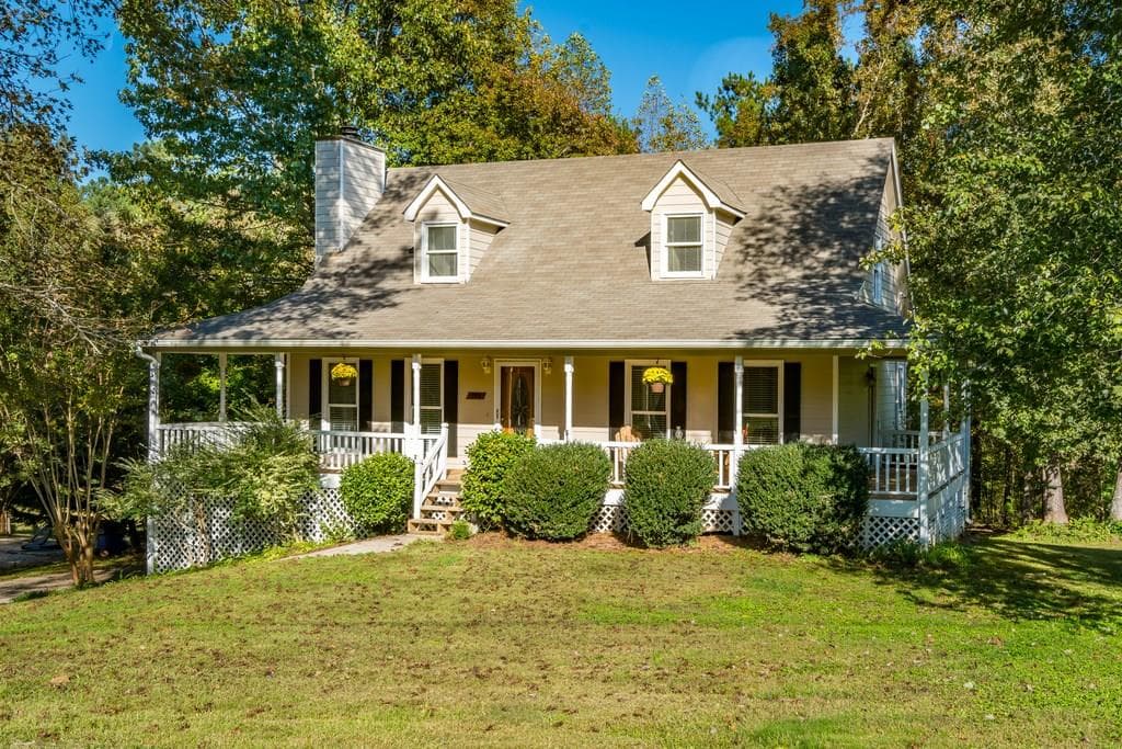 3 bedroom, 1,502 sq ft single family residence sold at 998 MAPLELAKE Drive, Acworth, GA 30101