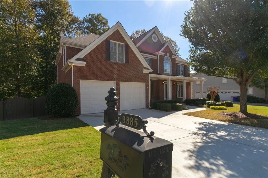 3885 Fort Trail, Roswell, GA 30075 — most recent listing photo