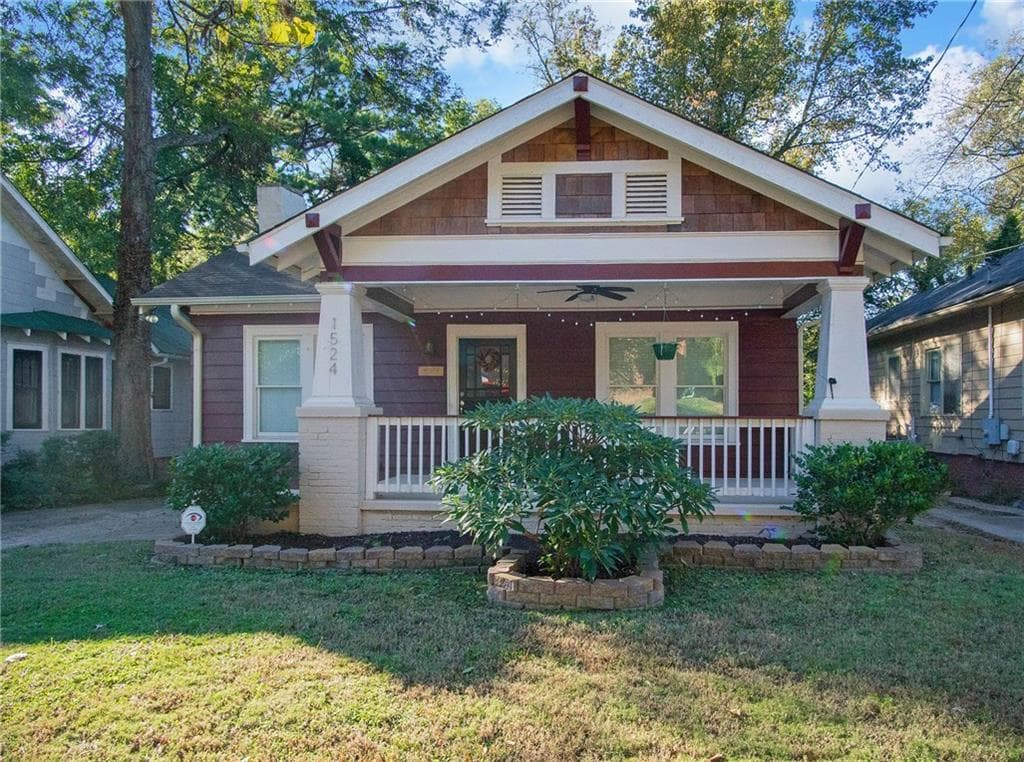 3 bedroom, 1,640 sq ft single family residence sold at 1524 Stokes Avenue, Atlanta, GA 30310