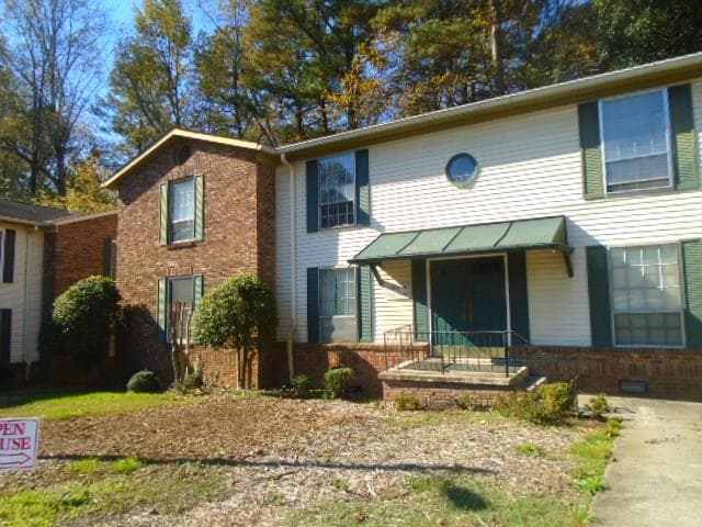 5525 Kingsport Drive, Sandy Springs, GA 30342 — most recent listing photo