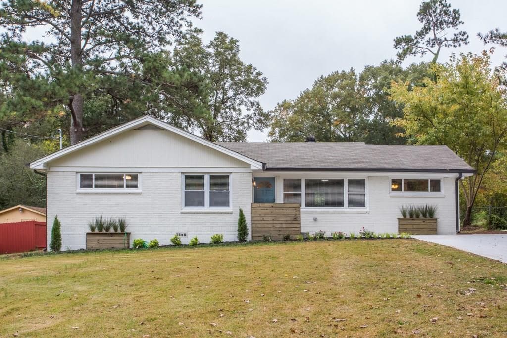 3 bedroom, 1,450 sq ft single family residence sold at 3077 HAMILTON Road, Decatur, GA 30032