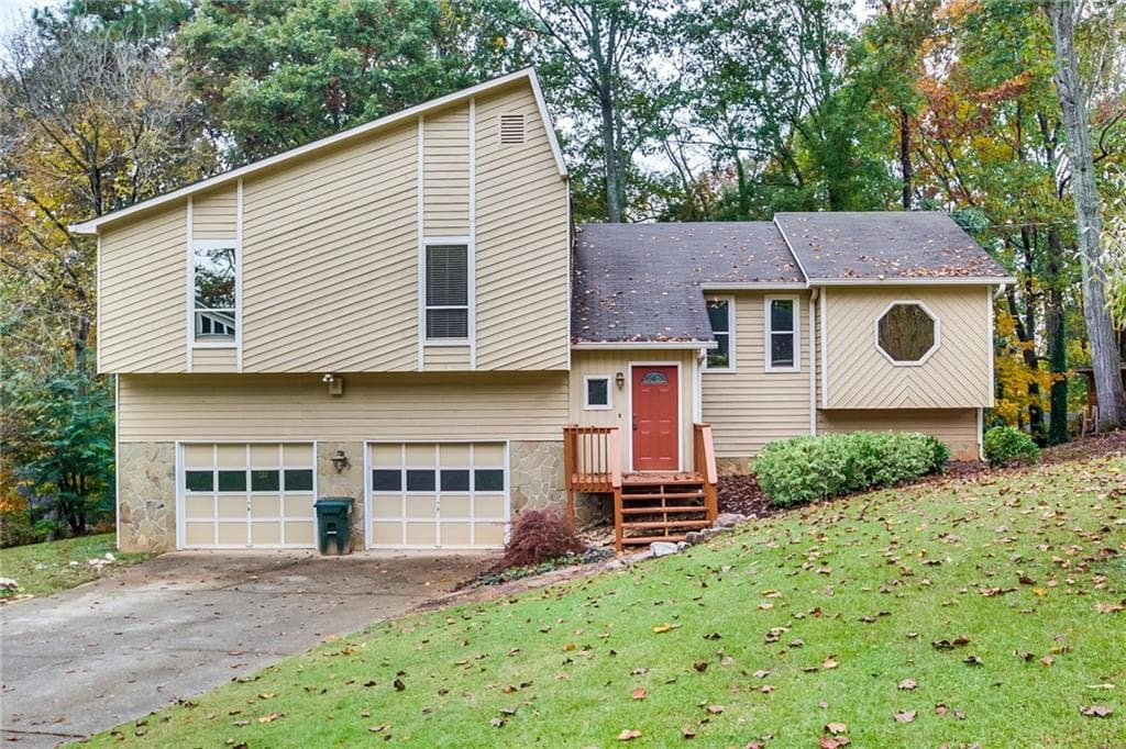 4 bedroom, 2,204 sq ft single family residence sold at 286 Angla Drive, Smyrna, GA 30082