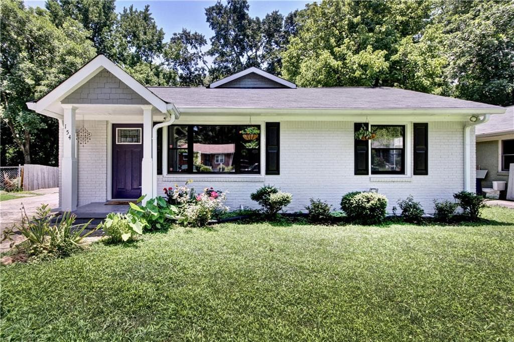 3 bedroom, 1,814 sq ft single family residence sold at 154 Woodbine Circle, Atlanta, GA 30317