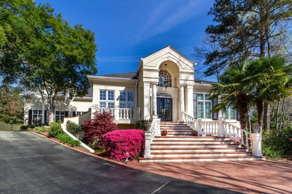 135 VINTAGE CLUB Court, Johns Creek, GA 30097 — most recent listing photo